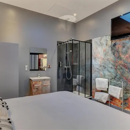 Superbe Loft Industriel 3 Pieces, Classe 4 Etoiles, Proche Palais Des Festivals Apartment *
